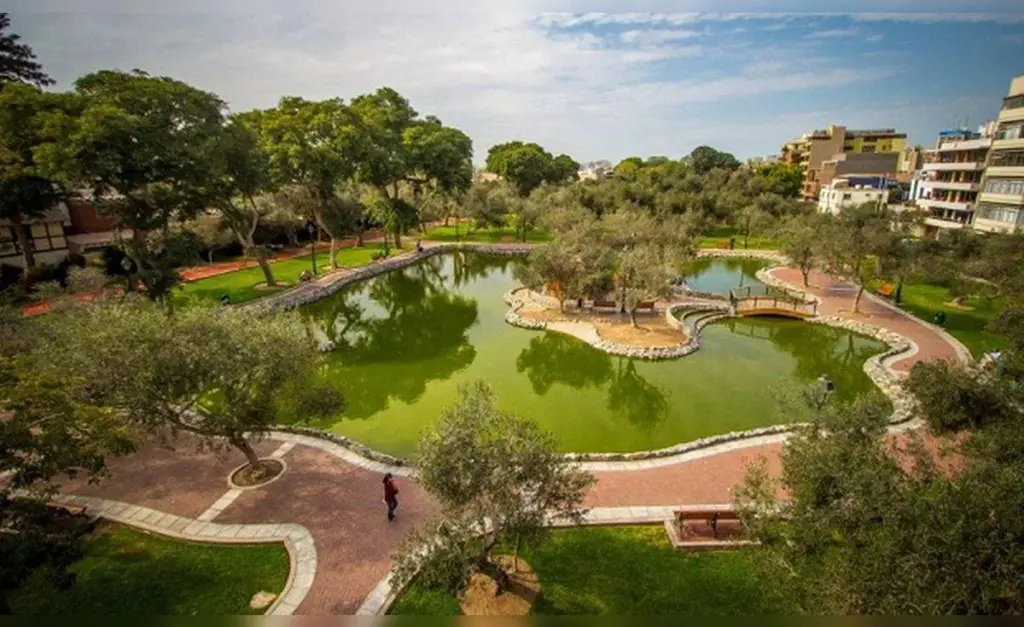 FLS3AIYSLZGFLE7E4ISJ56IWMI_11zon